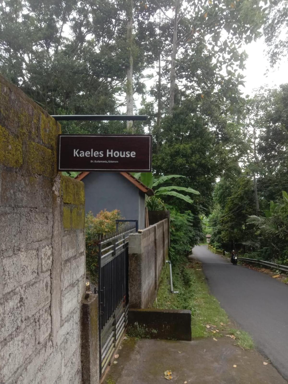 Homestay Kaeles House *