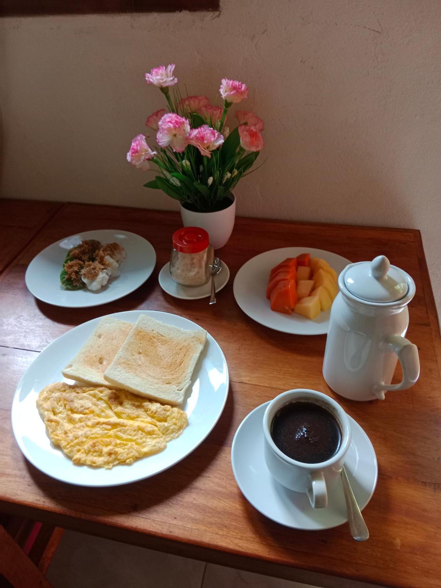 Homestay Kaeles House *
